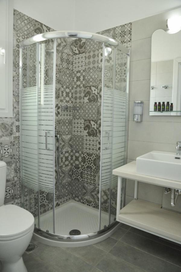 Zeras Apartments 아다마스 외부 사진