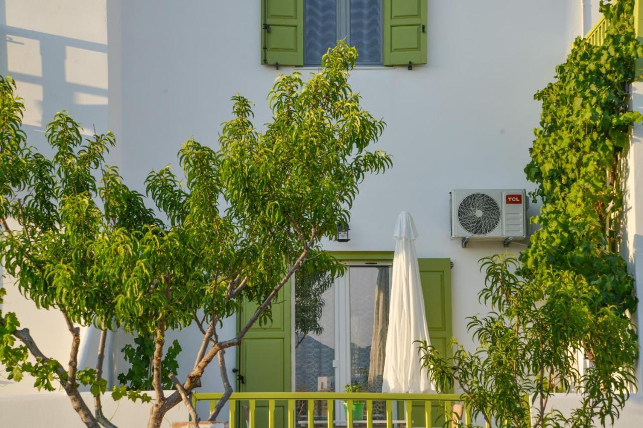 Zeras Apartments 아다마스 외부 사진