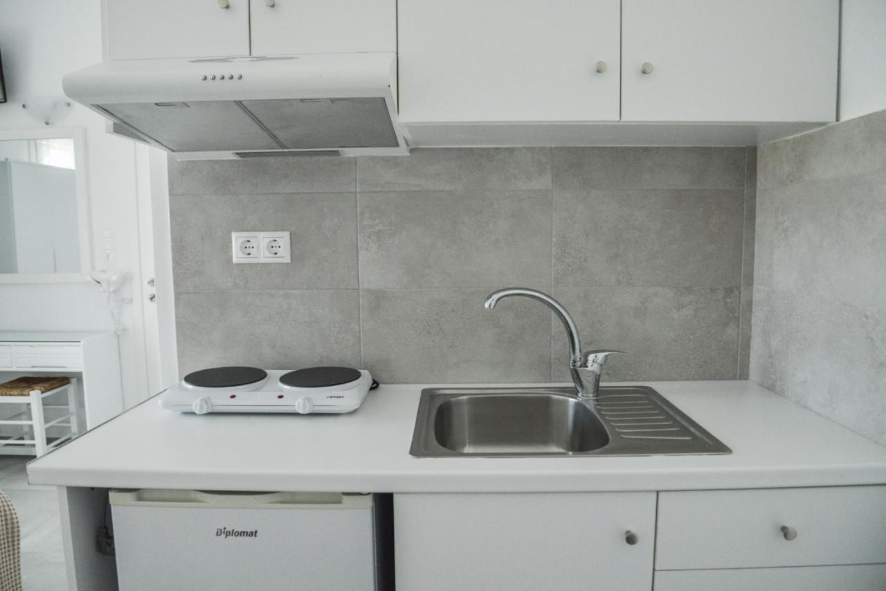 Zeras Apartments 아다마스 외부 사진
