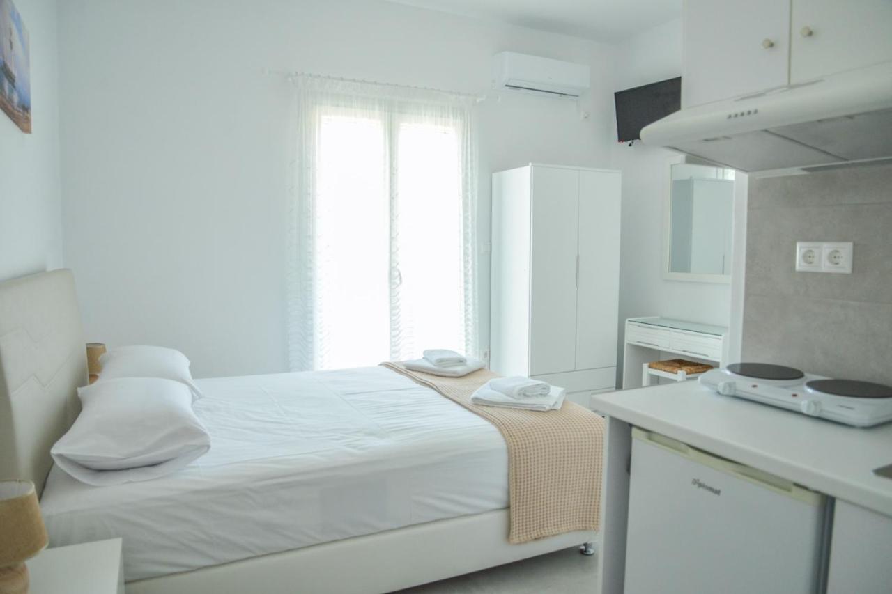 Zeras Apartments 아다마스 외부 사진