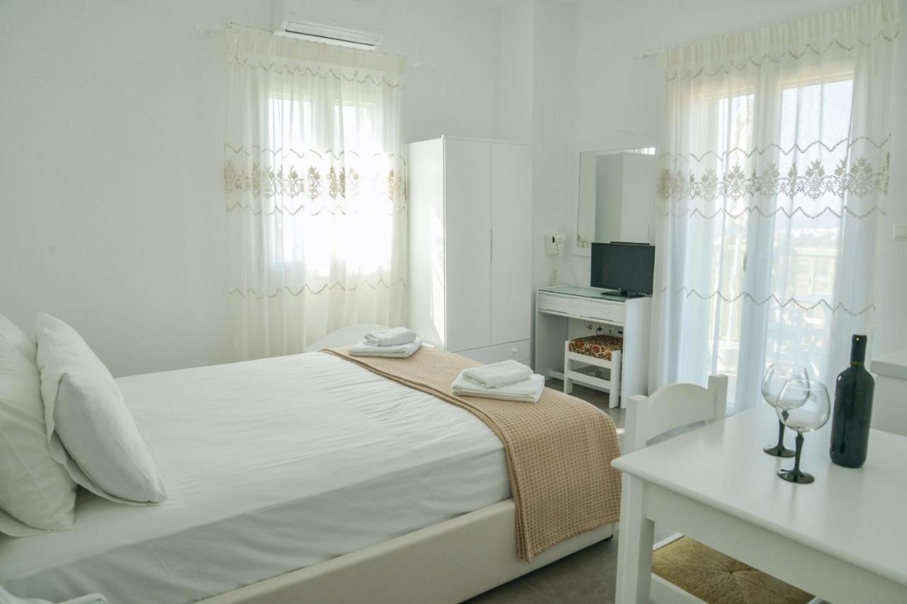 Zeras Apartments 아다마스 외부 사진
