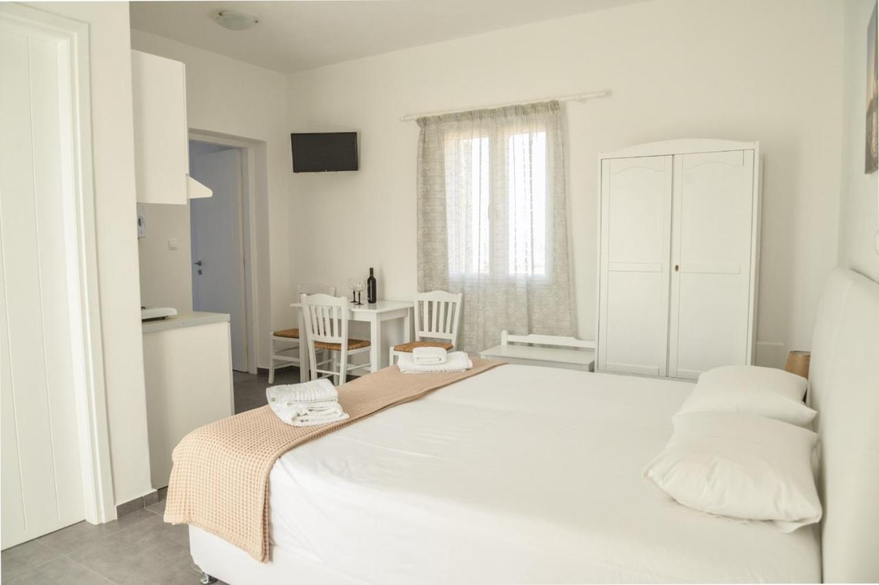 Zeras Apartments 아다마스 외부 사진