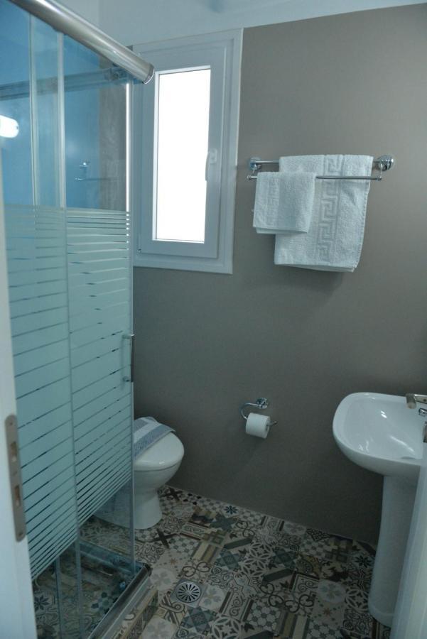 Zeras Apartments 아다마스 외부 사진
