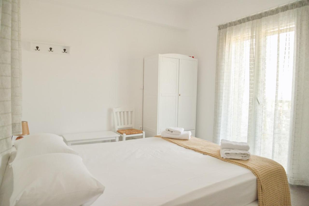 Zeras Apartments 아다마스 외부 사진