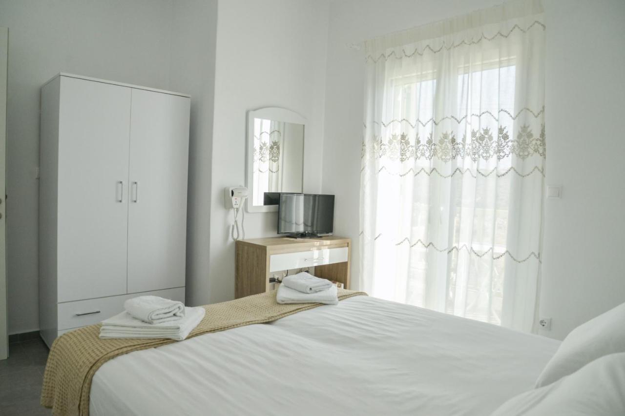Zeras Apartments 아다마스 외부 사진