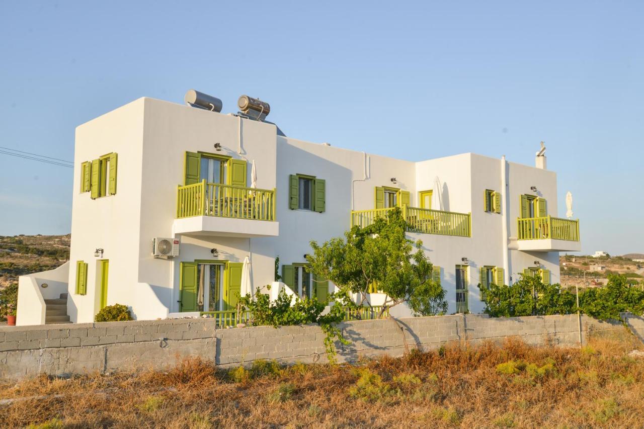 Zeras Apartments 아다마스 외부 사진