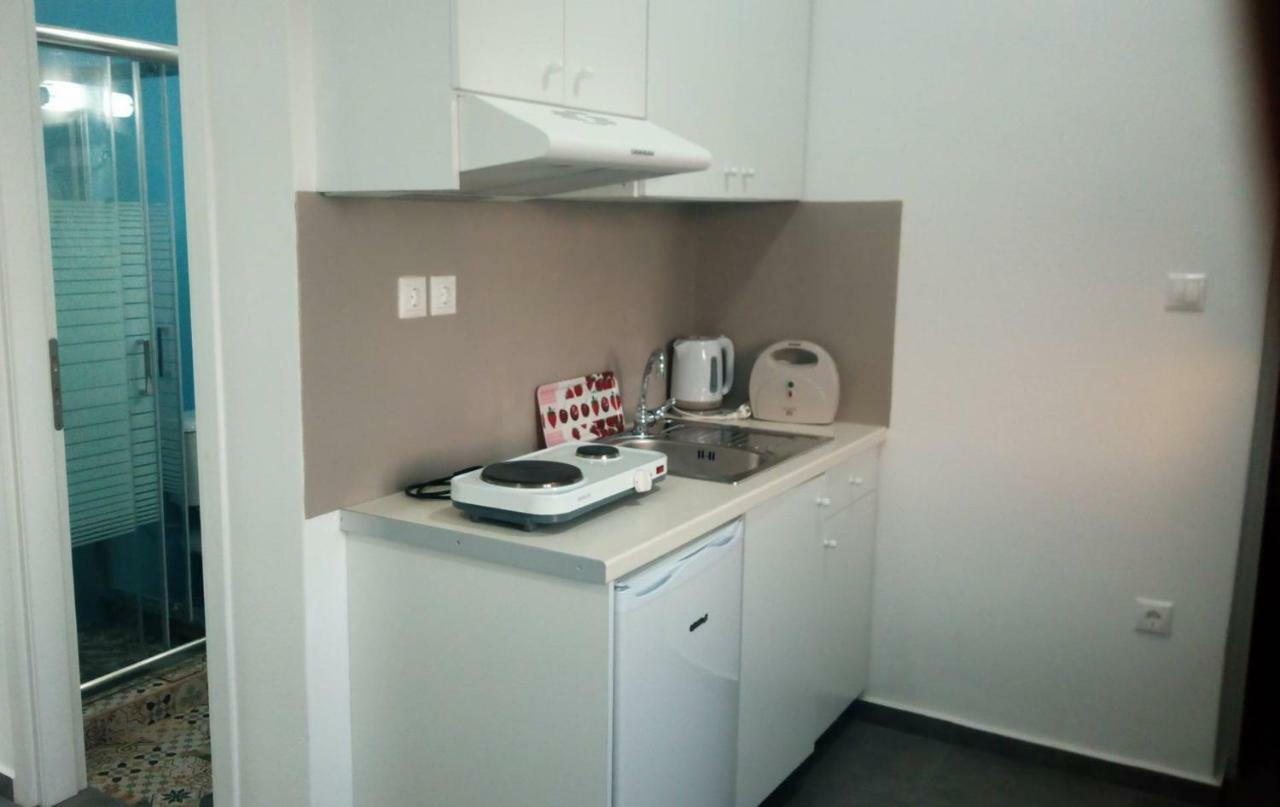 Zeras Apartments 아다마스 외부 사진