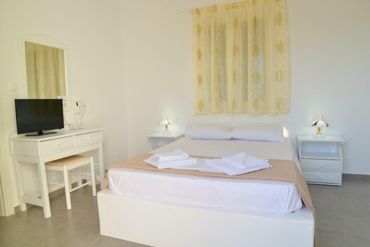 Zeras Apartments 아다마스 외부 사진
