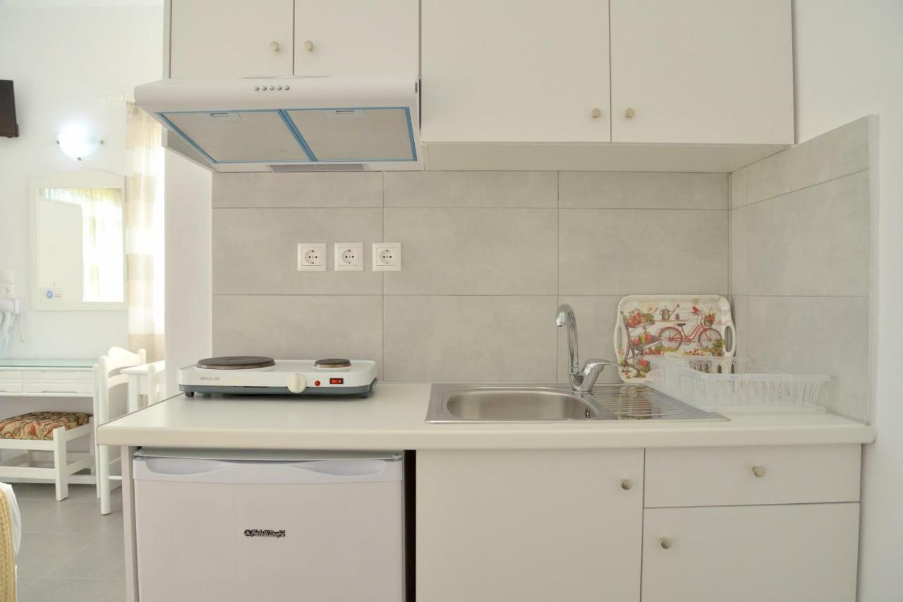 Zeras Apartments 아다마스 외부 사진