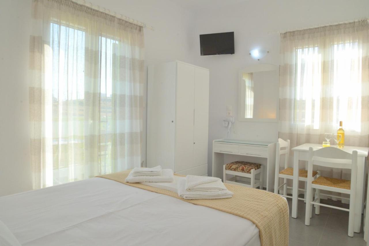Zeras Apartments 아다마스 외부 사진