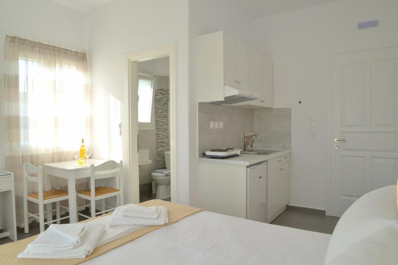 Zeras Apartments 아다마스 외부 사진